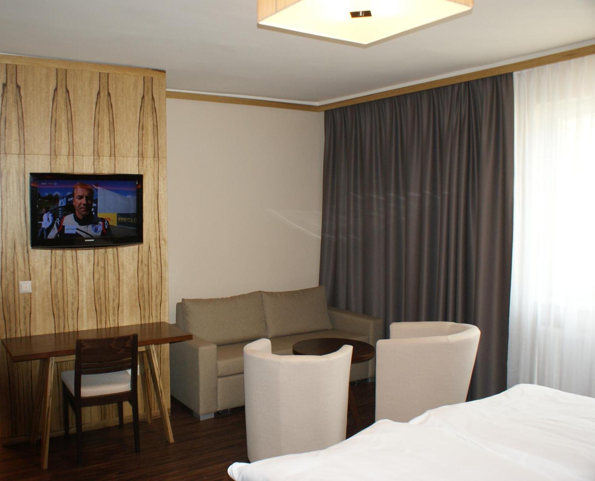 Hotel-Restaurant Schweinberger Stetten Стая снимка
